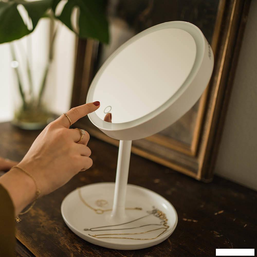 Косметическое зеркало Beurer BS 45