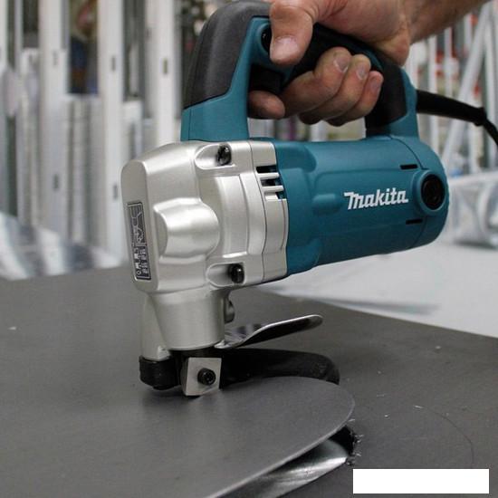 Листовые электрические ножницы Makita JS3201J