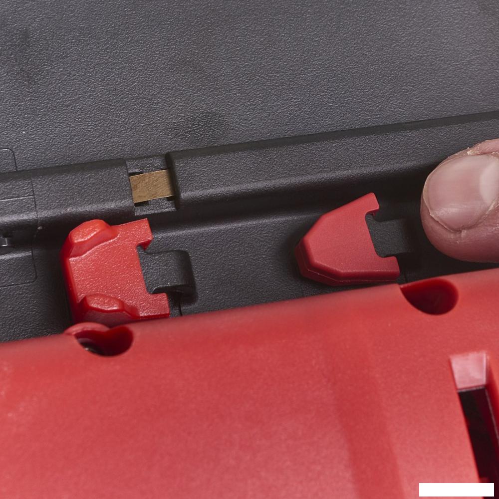 Milwaukee M18FN18GS-202X 4933471407 (с 2-мя АКБ, кейс)