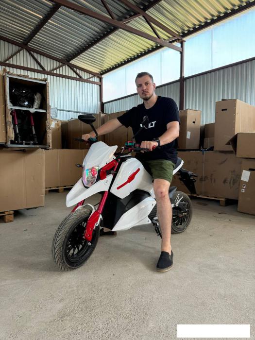 Электросамокаты и электроскутеры VOLT ZION (белый)