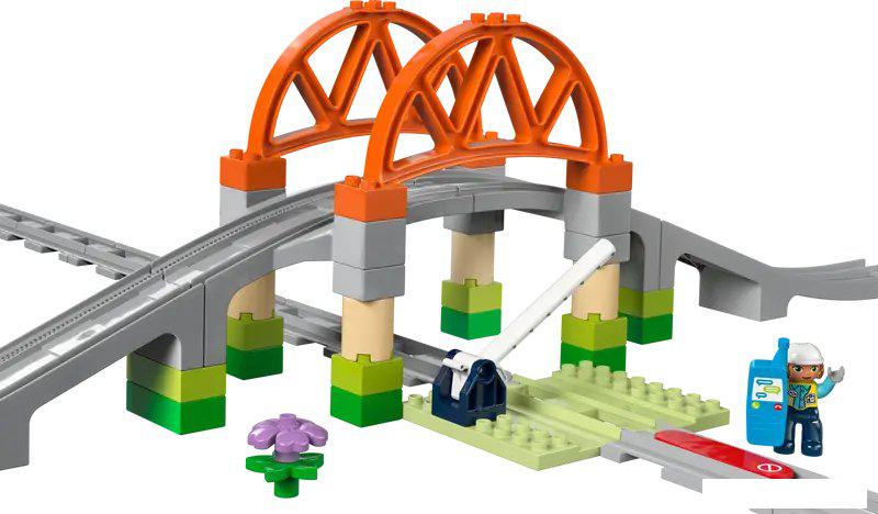 Конструктор LEGO Duplo Железнодорожный мост и пути 10426