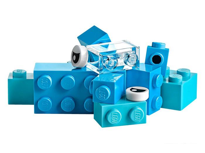 Конструктор LEGO Classic 10713 Чемоданчик для творчества и конструирования