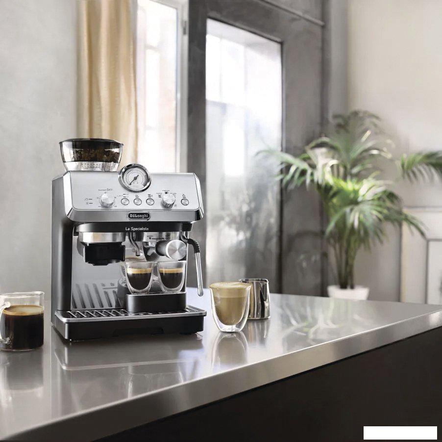 Рожковая кофеварка DeLonghi La Specialista Arte Manual EC9155.MB