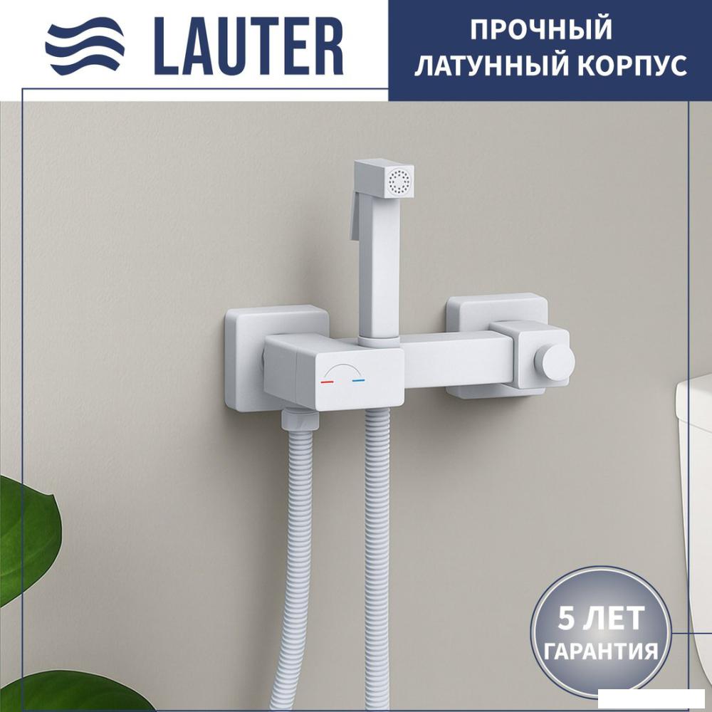 Унитазы Lauter W09 S-TRAP 21900004 + гигиенический душ Glow 21LT0223MW (вертикальный выпуск)