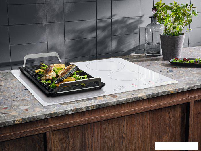 Варочная панель Electrolux LIV63431BW