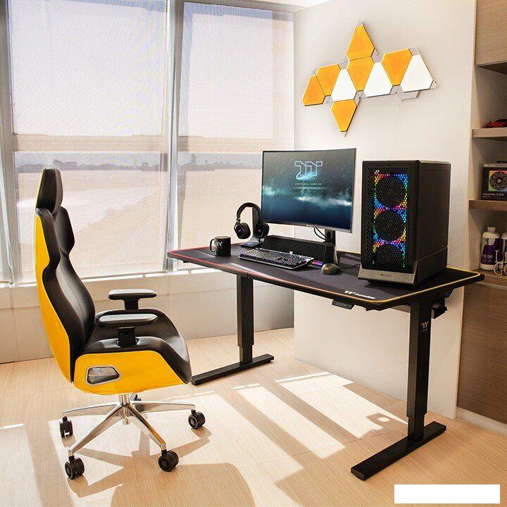 Геймерский стол Thermaltake 350 Smart Gaming Desk GGD-EDN-BKEIRW-01