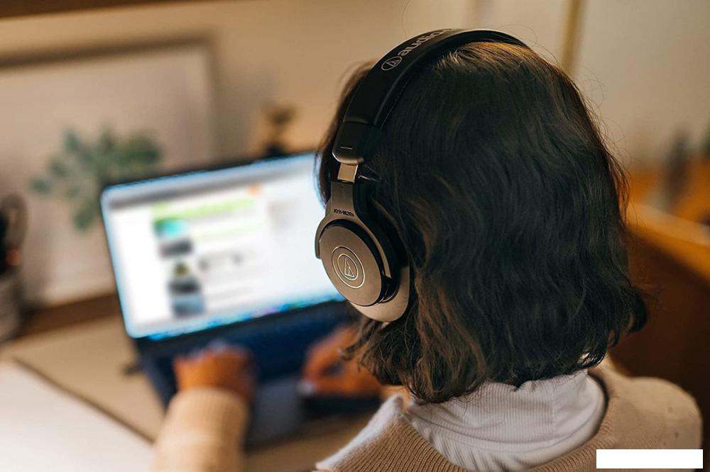 Наушники Audio-Technica ATH-M20xBT (черный)