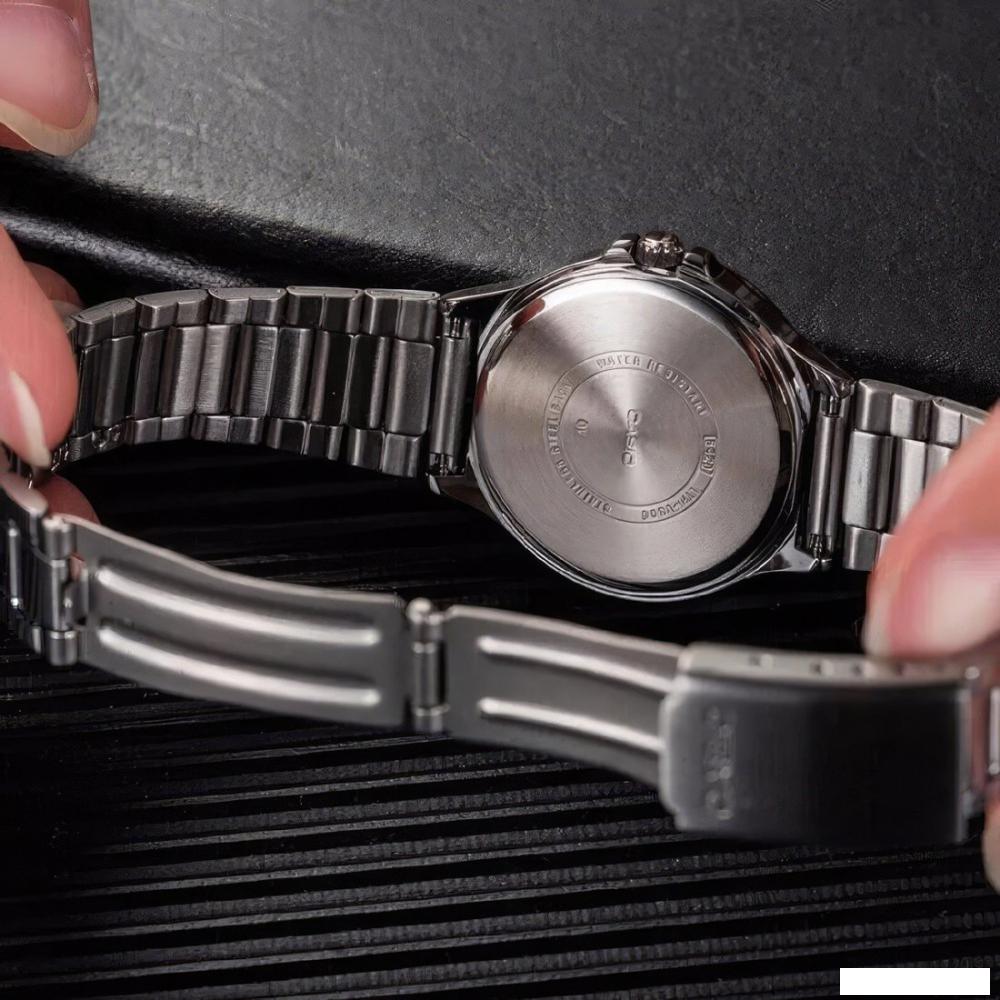 Наручные часы Casio LTP-V300D-1A