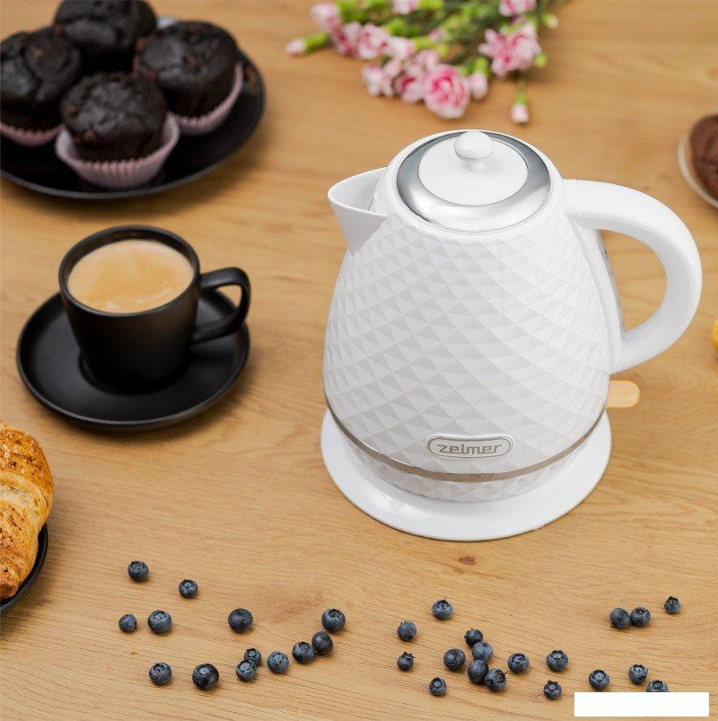 Электрический чайник Zelmer ZCK7635W