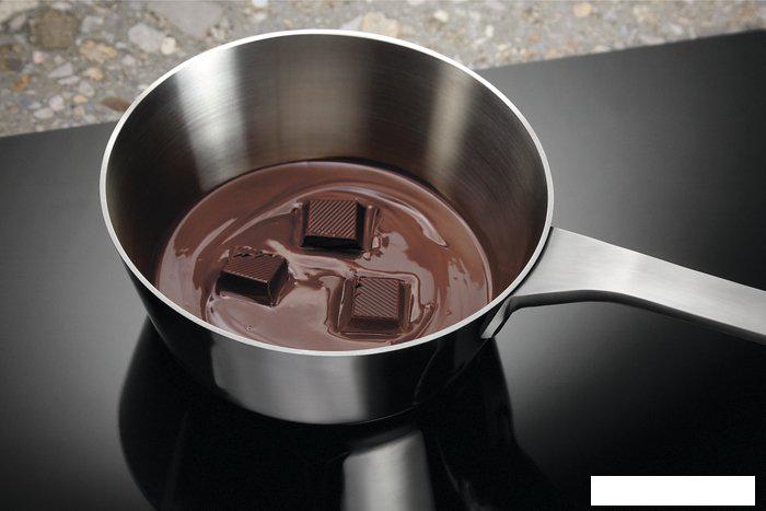 Варочная панель Electrolux Induction 300 Slim-Fit LIL61434C