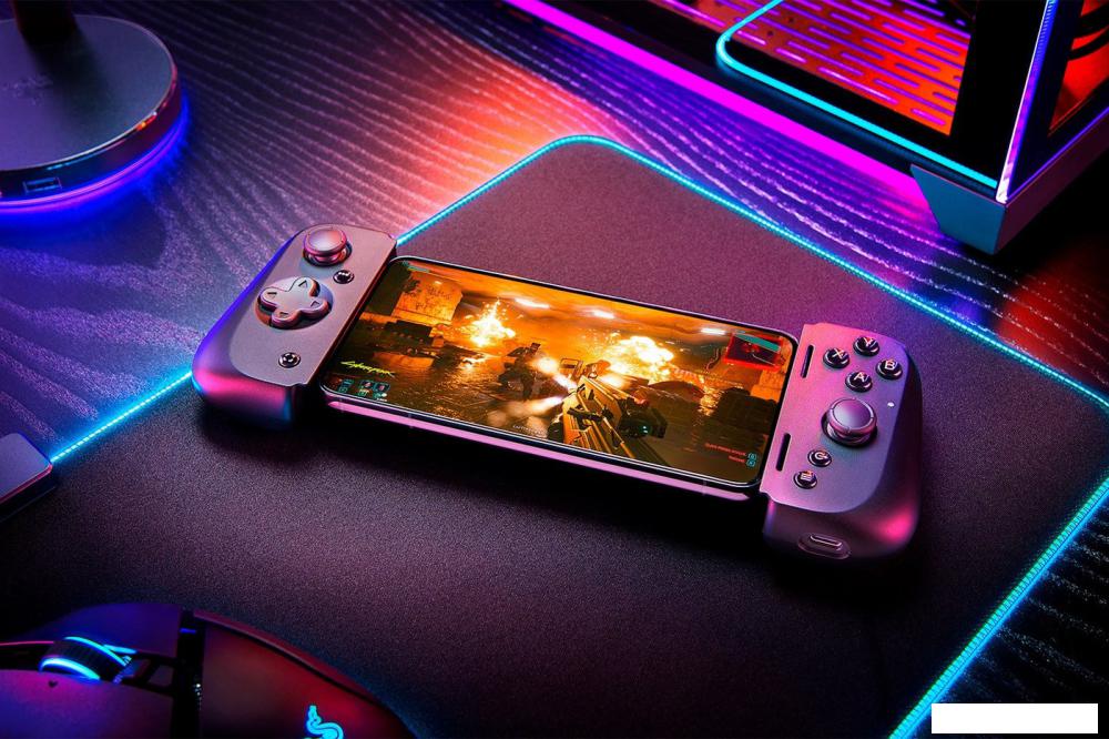 Геймпад для смартфона Razer Kishi V2 для Android и iPhone 15 серии