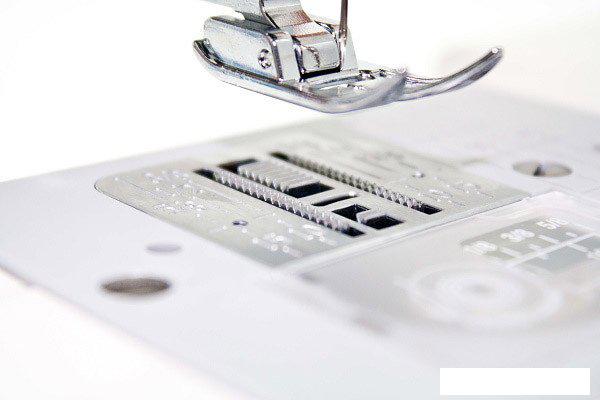 Электромеханическая швейная машина Janome EL-150