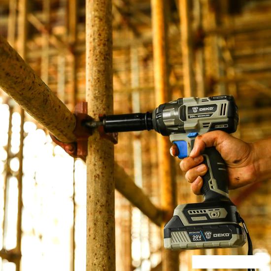 Гайковерт Deko DKIS20 063-4035 (с 1-им АКБ)