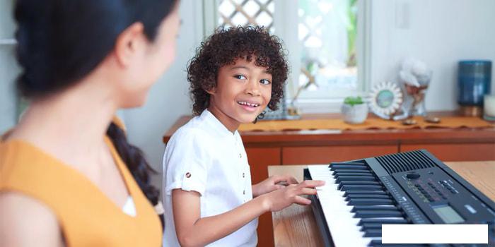 Синтезатор Yamaha PSR-E273