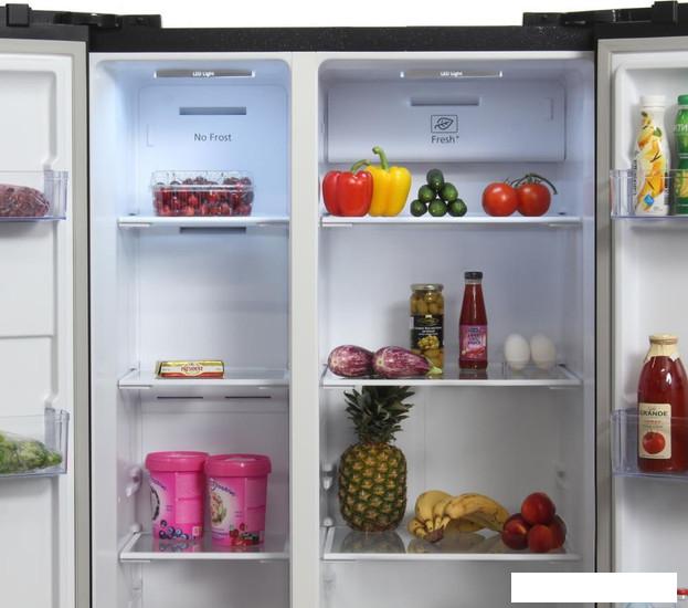 Холодильник side by side Hyundai CS5003F (черное стекло)