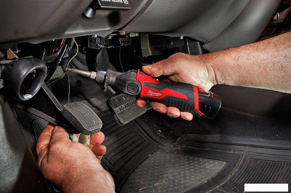 Стержневой паяльник Milwaukee M12 M12SI-0 4933459760 (без АКБ)