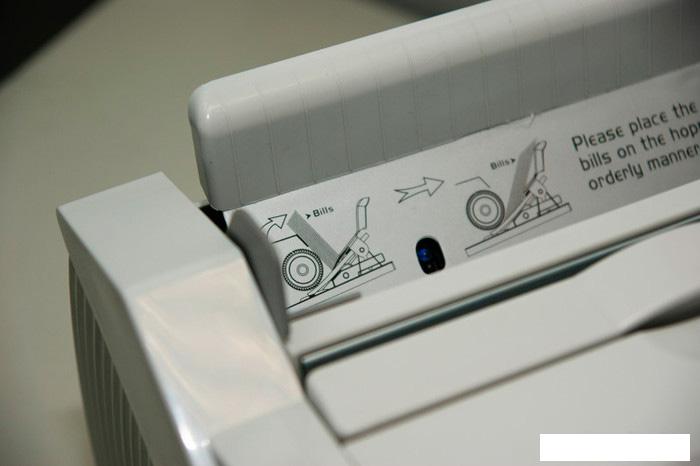 Счетчик банкнот DoCash 3040 UV