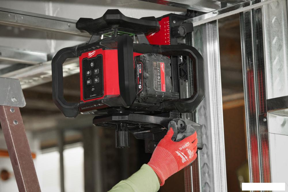 Держатель универсальный Milwaukee 4932493201