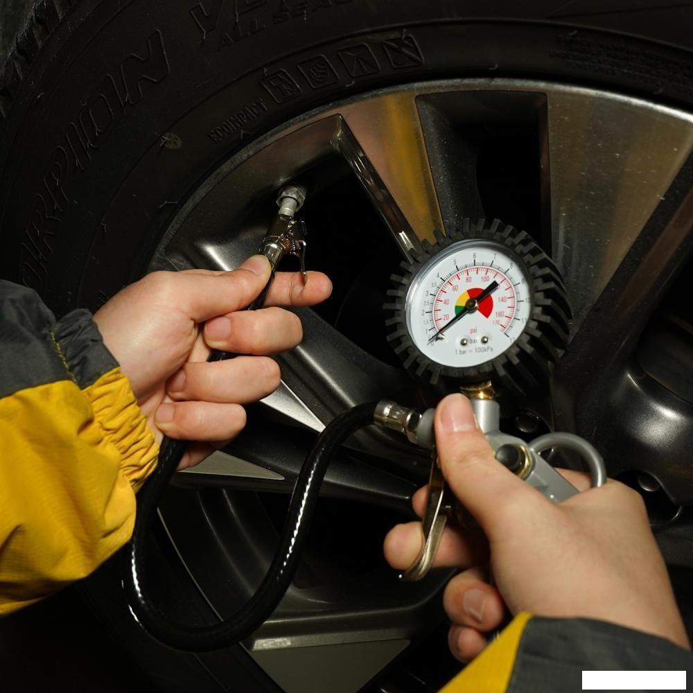 Пистолет для накачки шин Deko DKTG01 018-1126