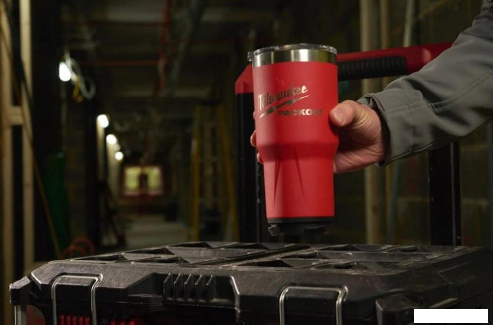 Термокружка Milwaukee Packout 0.887л (красный)