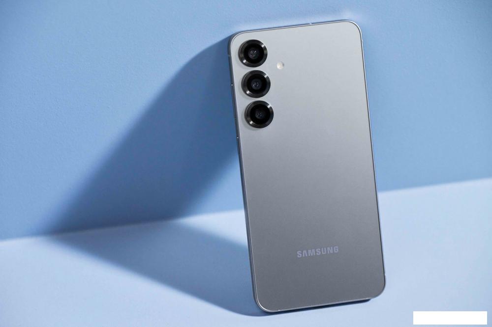 Смартфон Samsung Galaxy S25 SM-S931B 12GB/128GB (серый)