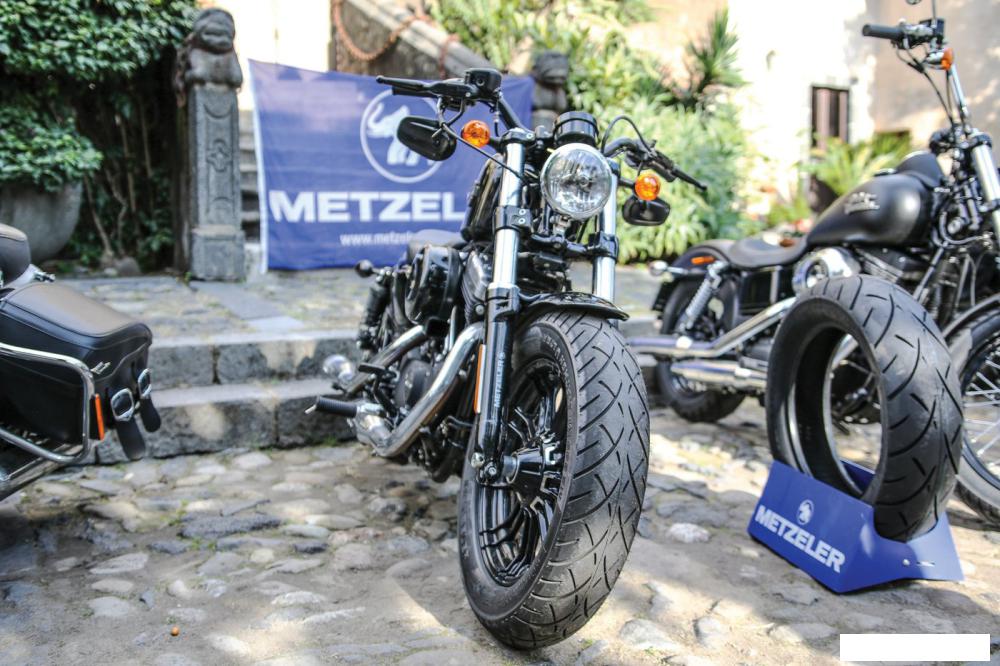 Дорожные мотошины Metzeler ME 888 Marathon Ultra MU85B16 77H TL