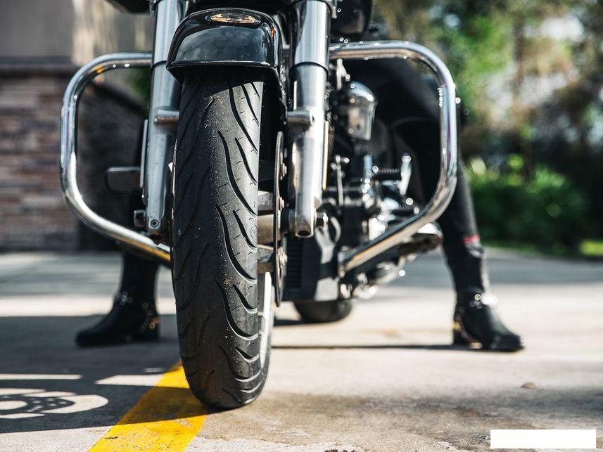 Дорожные мотошины Michelin Commander III Touring MH90R21 54H TL/TT