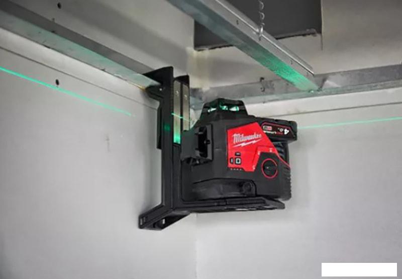 Лазерный нивелир Milwaukee M12 3PL-0C 4933478103