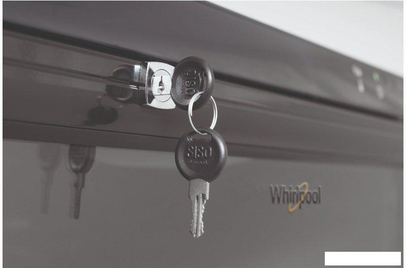 Винный шкаф Whirlpool ADN 231 BK