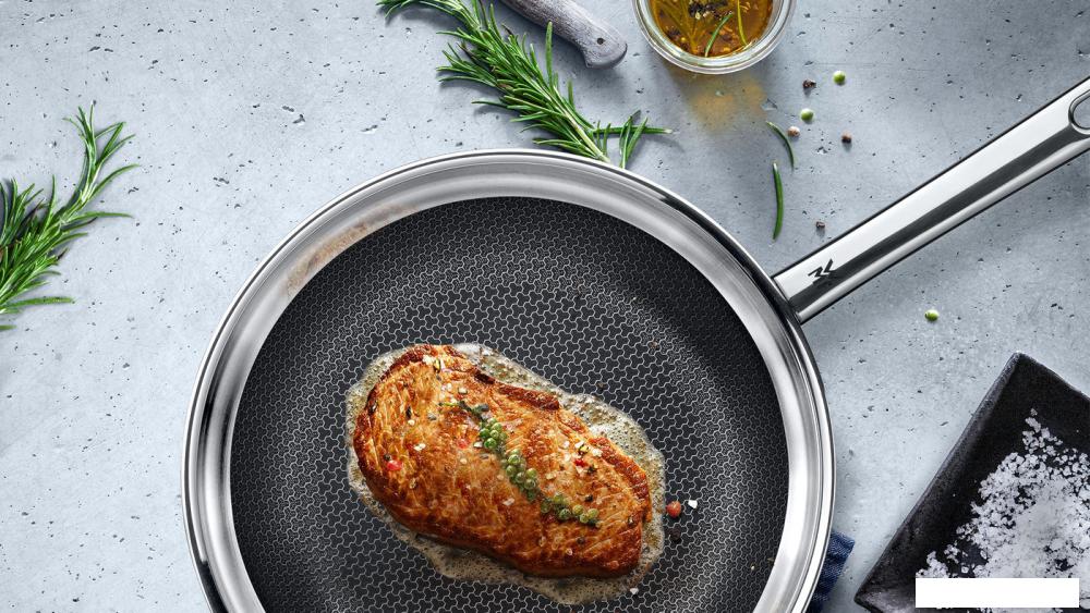 Сковорода WMF Profi Resist 24