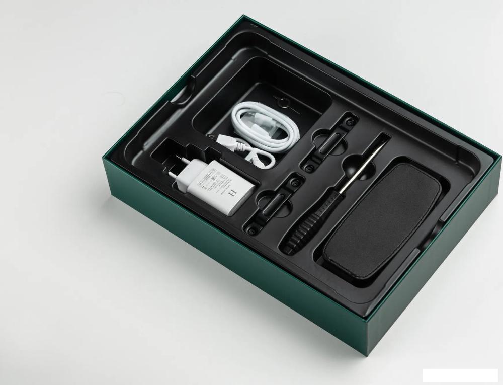 Планшеты Horizont H-Tab 1 Shield 6GB/256GB LTE (черный/оранжевый)