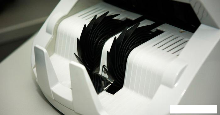 Счетчик банкнот DoCash 3040 UV