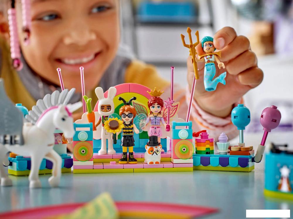 Конструкторы LEGO Friends Костюмированная вечеринка с единорогом и феей 42661