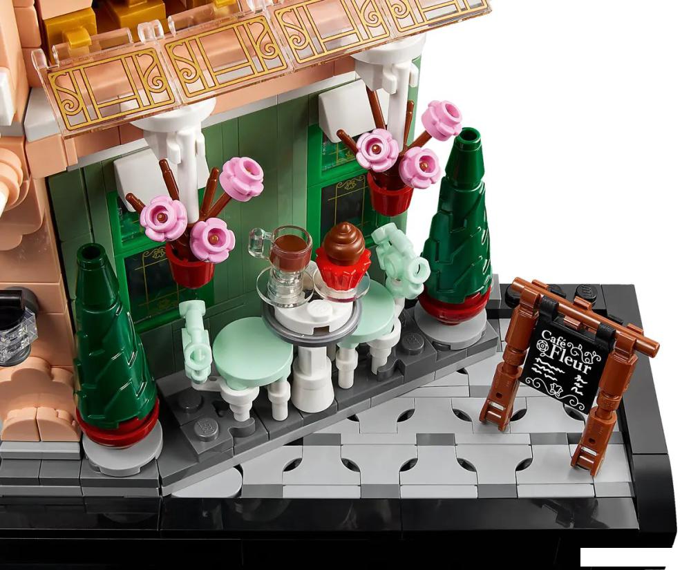 Конструктор LEGO Icons Французское кафе 10362