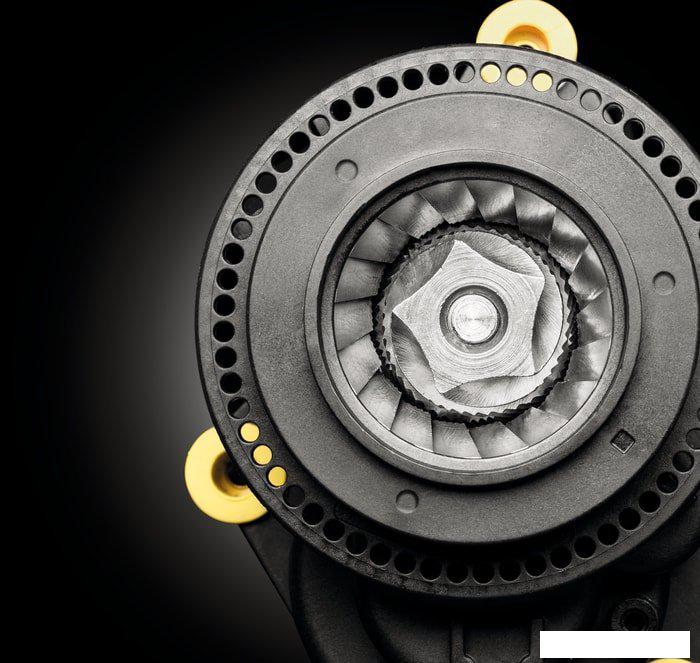 Кофемашина Krups Quattro Force EA82F010