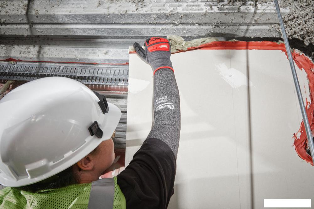Нарукавники  Milwaukee Cut level 5/E 45 см 4932479937