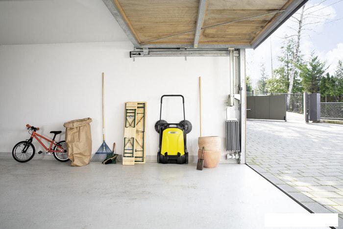 Подметальная машина Karcher S 4 Twin 1.766-360.0