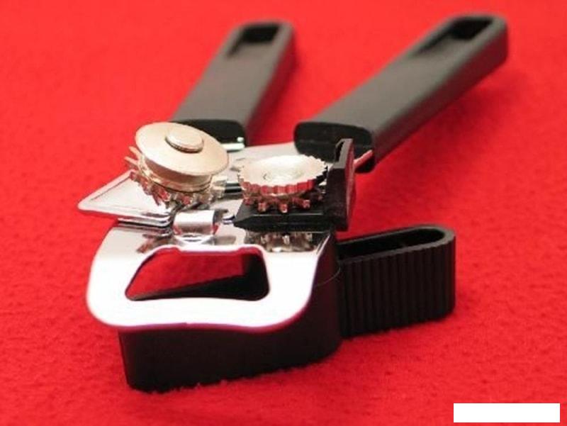 Открывалка Victorinox Utensils 7.6857.3