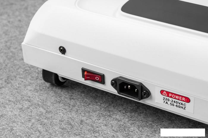 Электрическая беговая дорожка Sundays Fitness Simple Line А01 (белый)