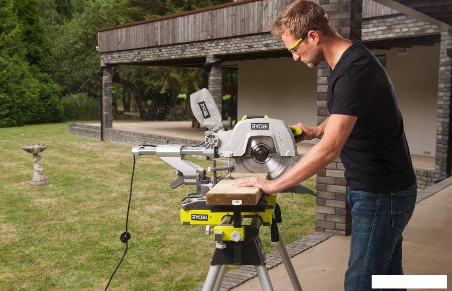 Торцовочная пила Ryobi EMS305RG